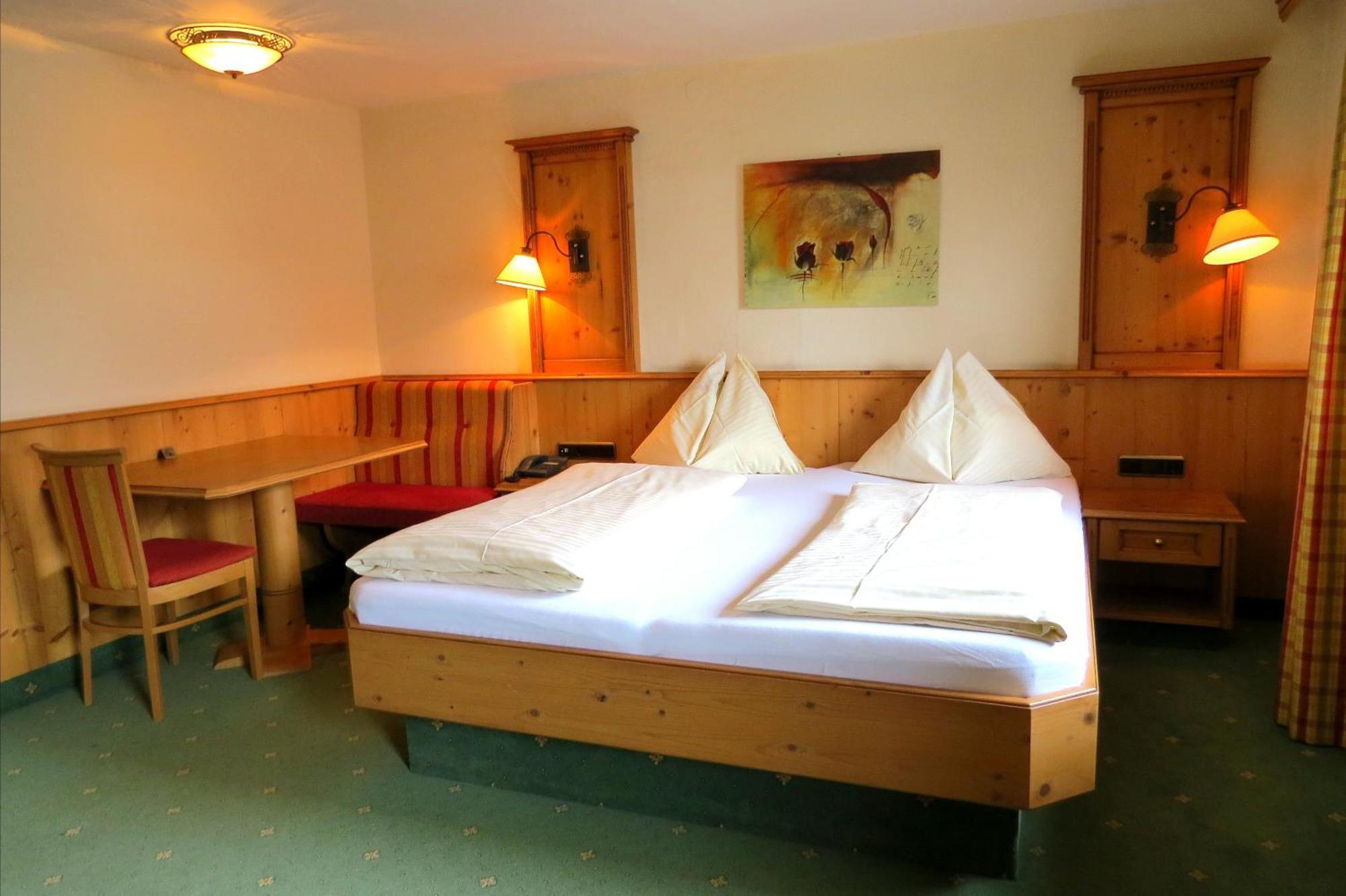Hotel Roesslwirt Κίρχμπεργκ ιν Τιρόλ Εξωτερικό φωτογραφία