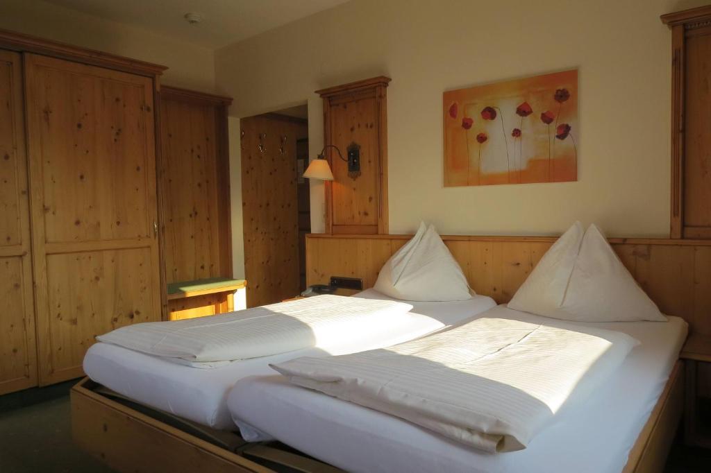 Hotel Roesslwirt Κίρχμπεργκ ιν Τιρόλ Δωμάτιο φωτογραφία